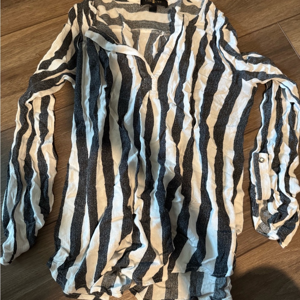 Black and White Ruched Long Sleeve Blouse